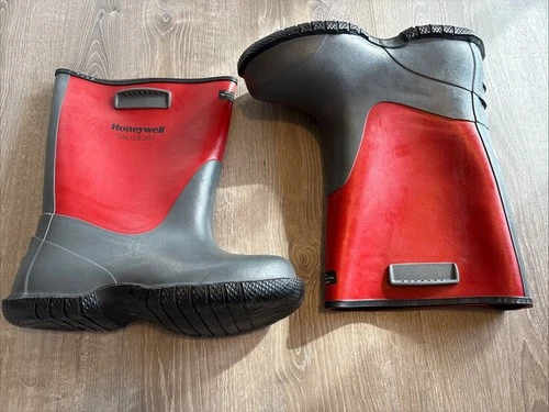 Salisbury 21405WT16 Dielectric Overboot 20 KV Size 16 17 Inch Tall, Deep Heel - product listing photo