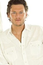 Blake Shelton Unsigned 8"x6" Photo - Country singer - 100% to Cancer Charity *1