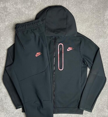Nike Tech Fleece Trainingsanzug 2024, Kinder Größe XL Alter 13-15 Jahre Guter Zustand UVP 160 