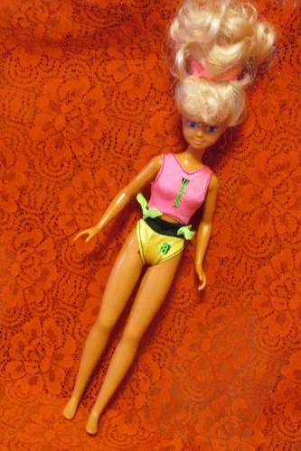 Vintage 80's Beach Blast Skipper Barbie doll Purple eyes Mattel 1989