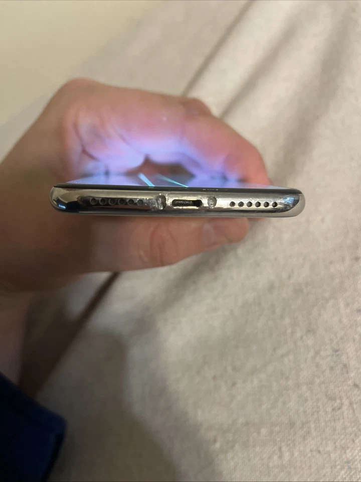 Apple iPhone X A1901 White | FOR PARTS/REPAIR T-mobile Needs Battery And Screen - Image 4 of 4