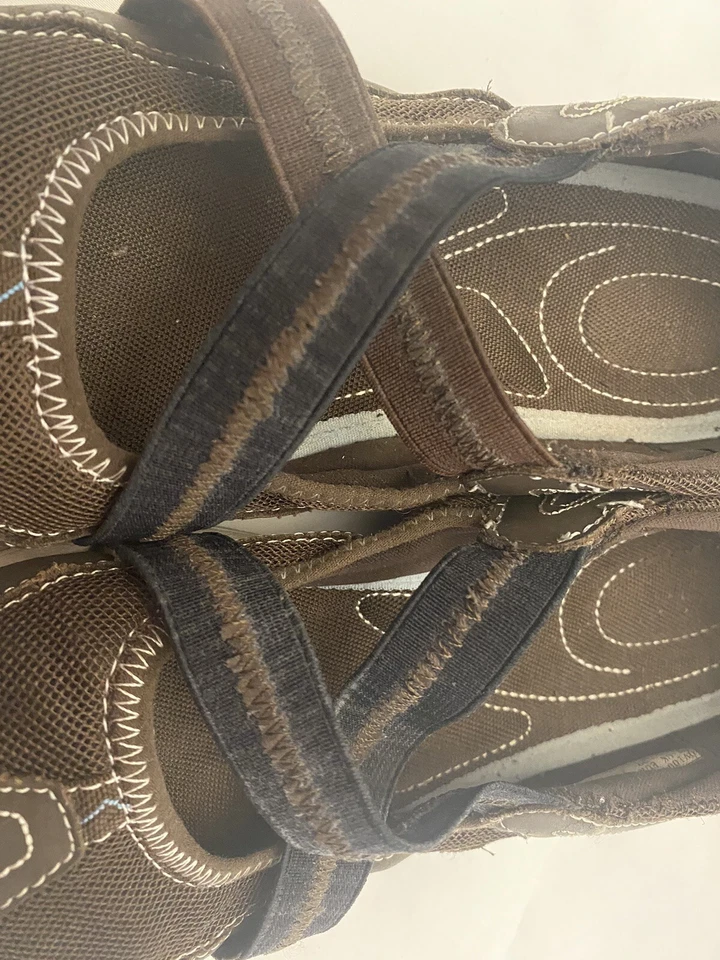 Zapato Deportivo RYKA Para Mujer Talla 8 Marrón Correa Cruzada Sin Cordones ¡BUENO! Foto 3 de 4