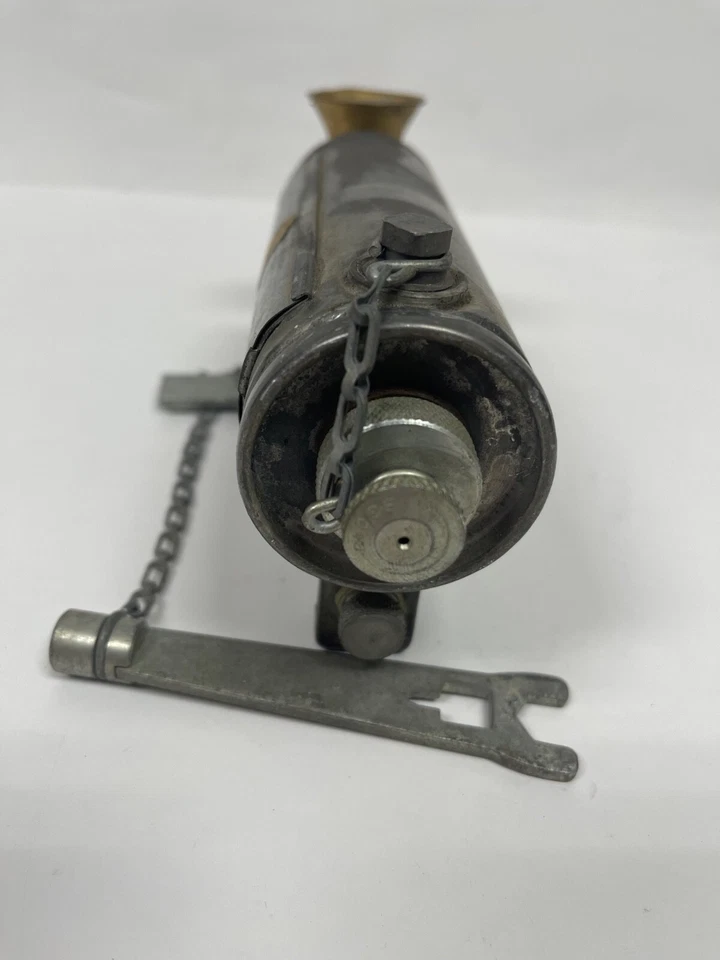 Vintage World War II Single Burner Military Medical Gas Stove Coleman Model 527 - Image 4 of 4