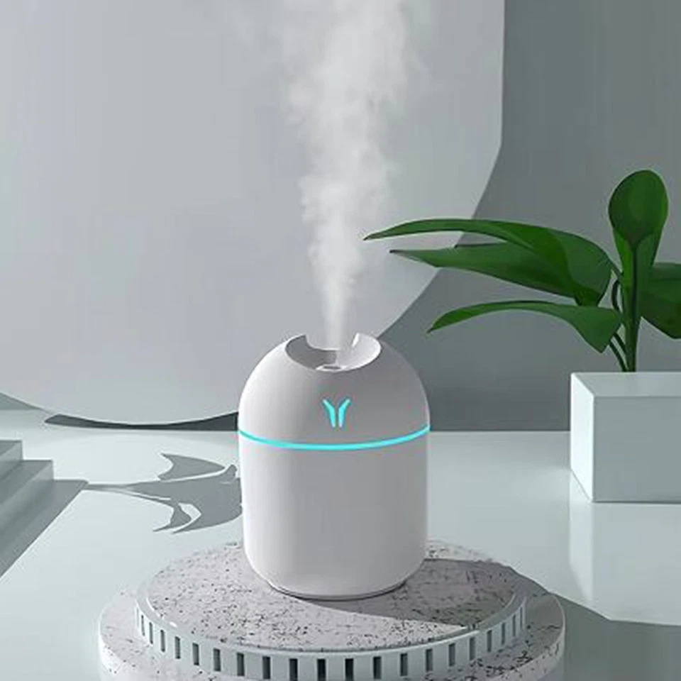 Mini USB Air Humidifier 250ml Aroma Diffuser Mist Spray for Car & Home & Office - Image 2 of 4