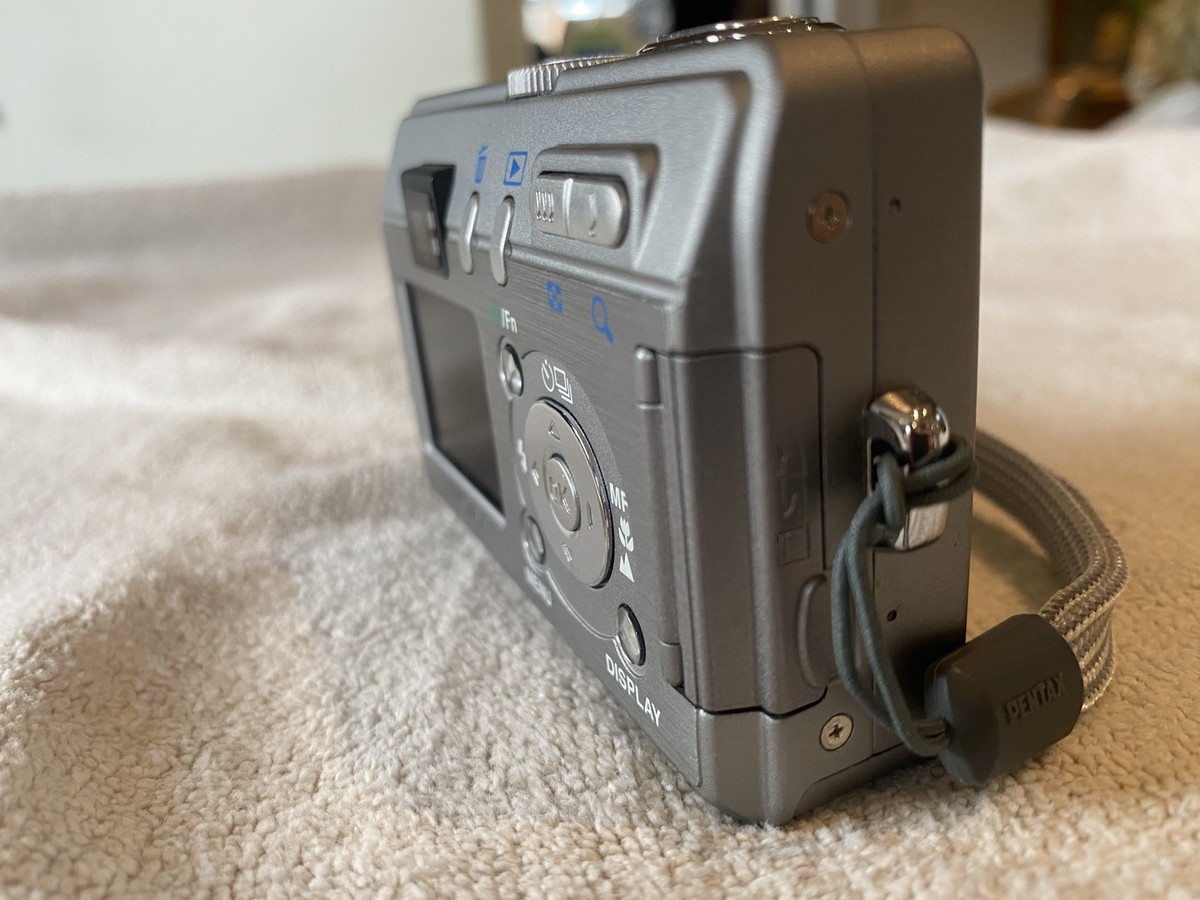 Pentax Digital Camera Optio S30 3.2MP Silver Tested. Very Clean