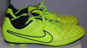 botas de futbol nike tiempo genio