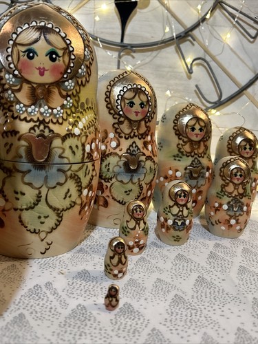 Exquisite russische Matroschka Nestpuppe Holz verbrannt & geätzt bunt - signiert - Bild 3 von 21