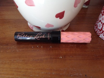 NEU  ️BENEFIT Black MASCARA  ROLLER LASH CURLING