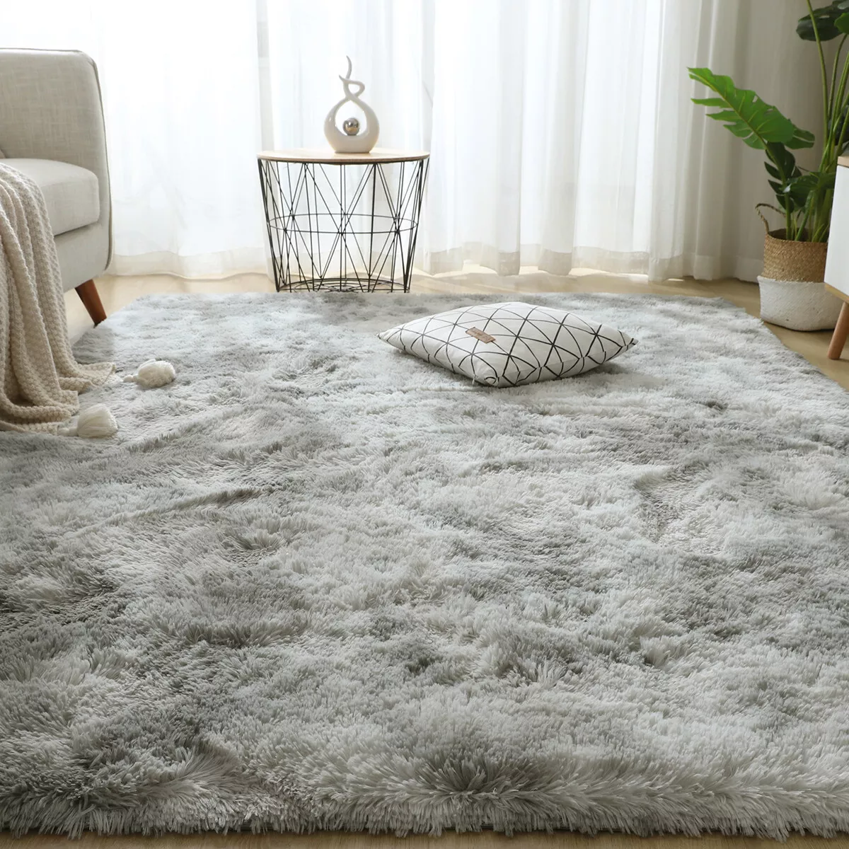 Big Clearance! Ultra Soft Fluffy Area Rugs,Luxury and Beautiful