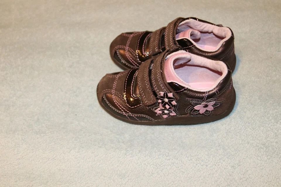 Zapato Stride Rite Darling Dora marrón talla 7,5 M en muy buen estado Foto 3 de 4