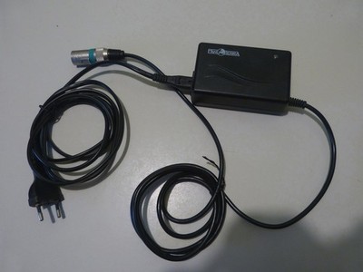 E-Bike Victoria / Pegasus  Ladegerät ED 9 24 Volt 2007-11 3 Pin Type 2215