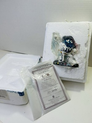 Hamilton Collection M&M's Elvis Presley ''Love me tender''  Blue M&M Rare NEW
