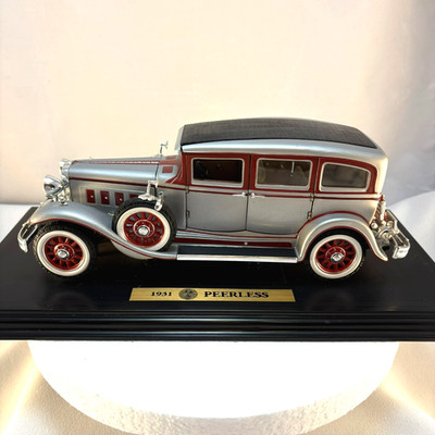 Anson 1931 Peerless 1:18 Opening Doors & Hood Silver & Red w Stand No Box READ