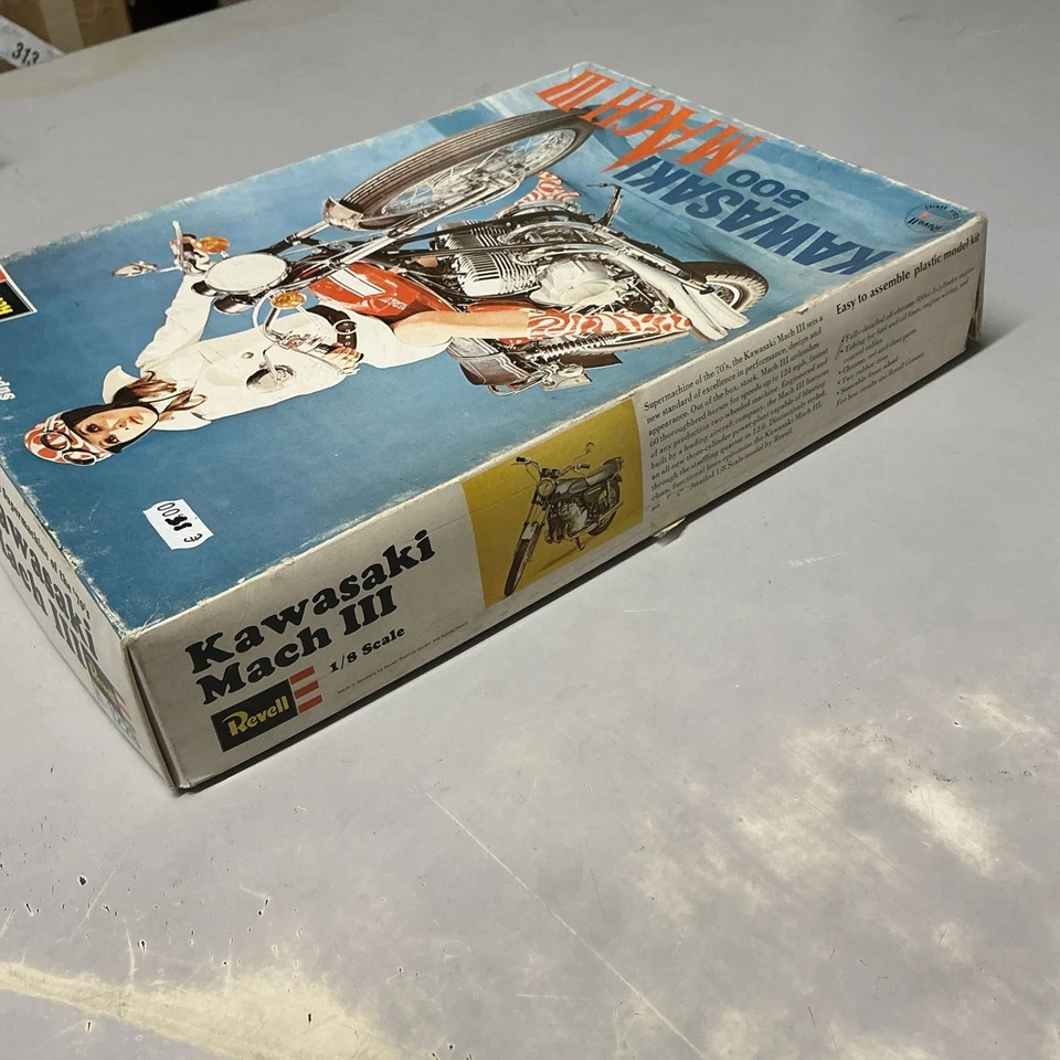 REVELL KAWASAKI 500 MACH III - NUOVO - Kit Da Montare 1/8 N. H-1228 Supermachine - Immagine 4 di 4
