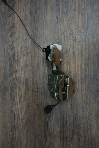 Original Volkswagen Touareg Porsche Cayenne Heckklappenschloss 7L0827506D