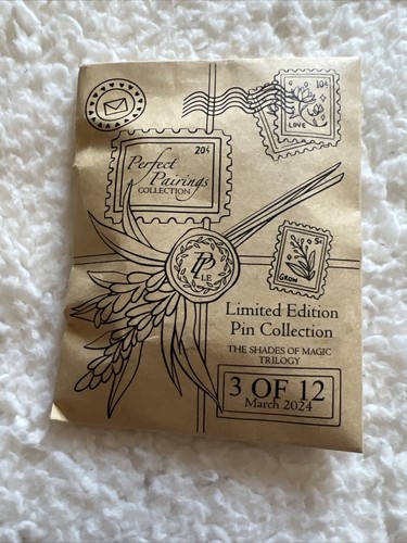 Spilla abbinamenti perfetti Owlcrate VE Schwab A Darker Shade of Magic - Foto 5 di 6