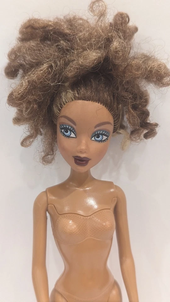 Barbie My Scene Swappin Styles Madison  Westley Doll Bling Glitter Makeup Toy - Image 3 of 4