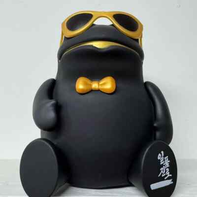 Hite Jinro Official Black Frog Toad Toy Figure Black Gold Color Korean Soju