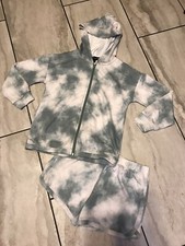 Girl's size large 10/ 12 green/ white tie dye Special Edition hooded short set