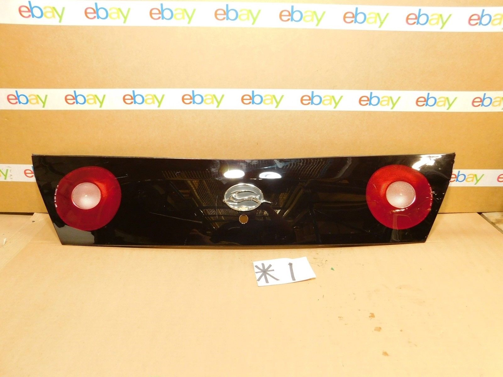00 01 02 03 04 05 Chevrolet Impala TRUNK LIGHT Used Rear Lamp #1-T
