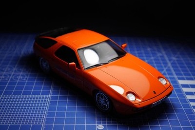 Porsche 928 Painted Built 1:24 Car FUJIMI Model Kit