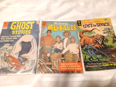 Dell Beverly Hillbillies #9 Buddy Ebsen Lost in Space #45 Ghost Stories #5 Comic