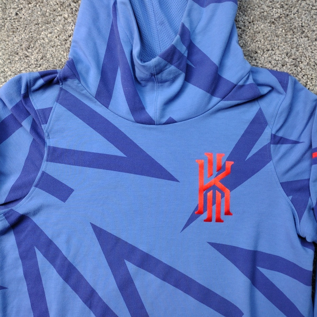 Picture 3 of 12
