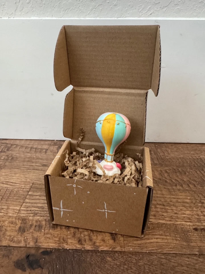 Nuevo en caja Portavelas Glitterville Cumpleaños Pasteles 2" Arriba y Away Globo de Aire Caliente Foto 2 de 4