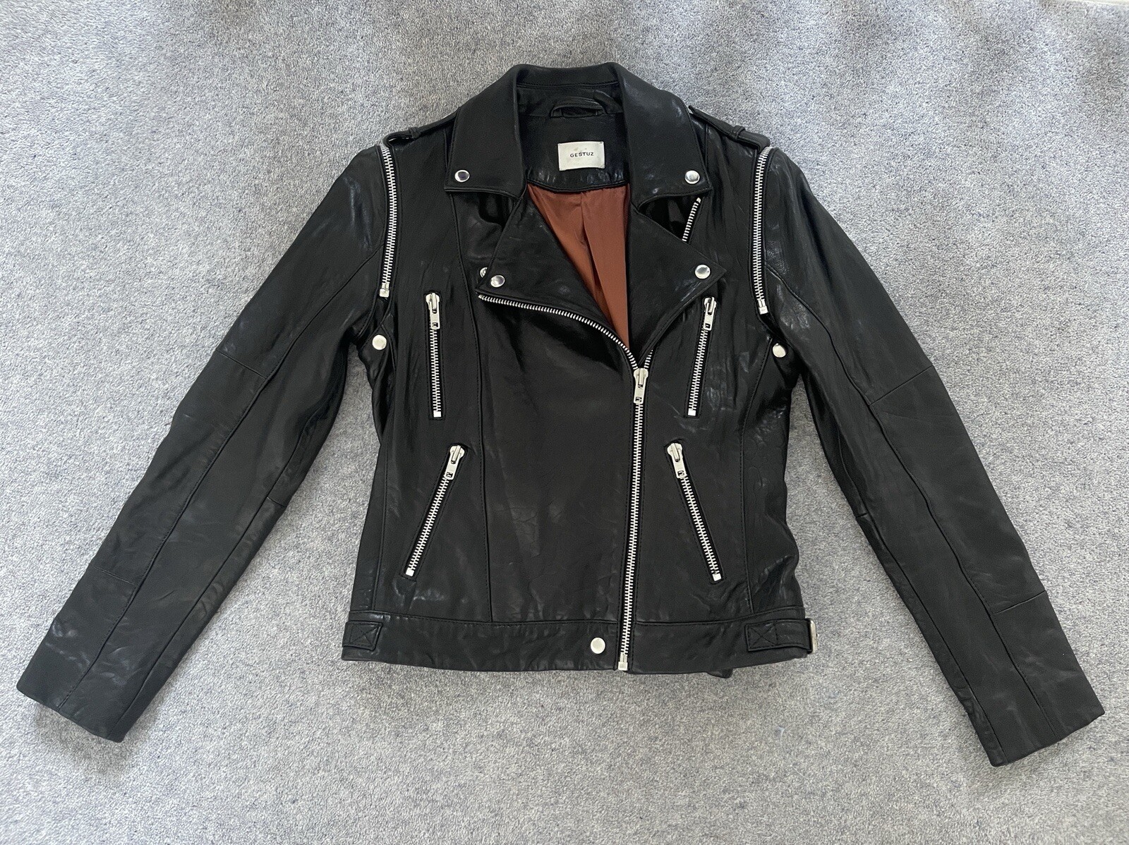 GESTUZ DESIGNER UK 10 EU 38 WOMENS BLACK GREY 100percent LEATHER BIKER JACKET COAT VGC