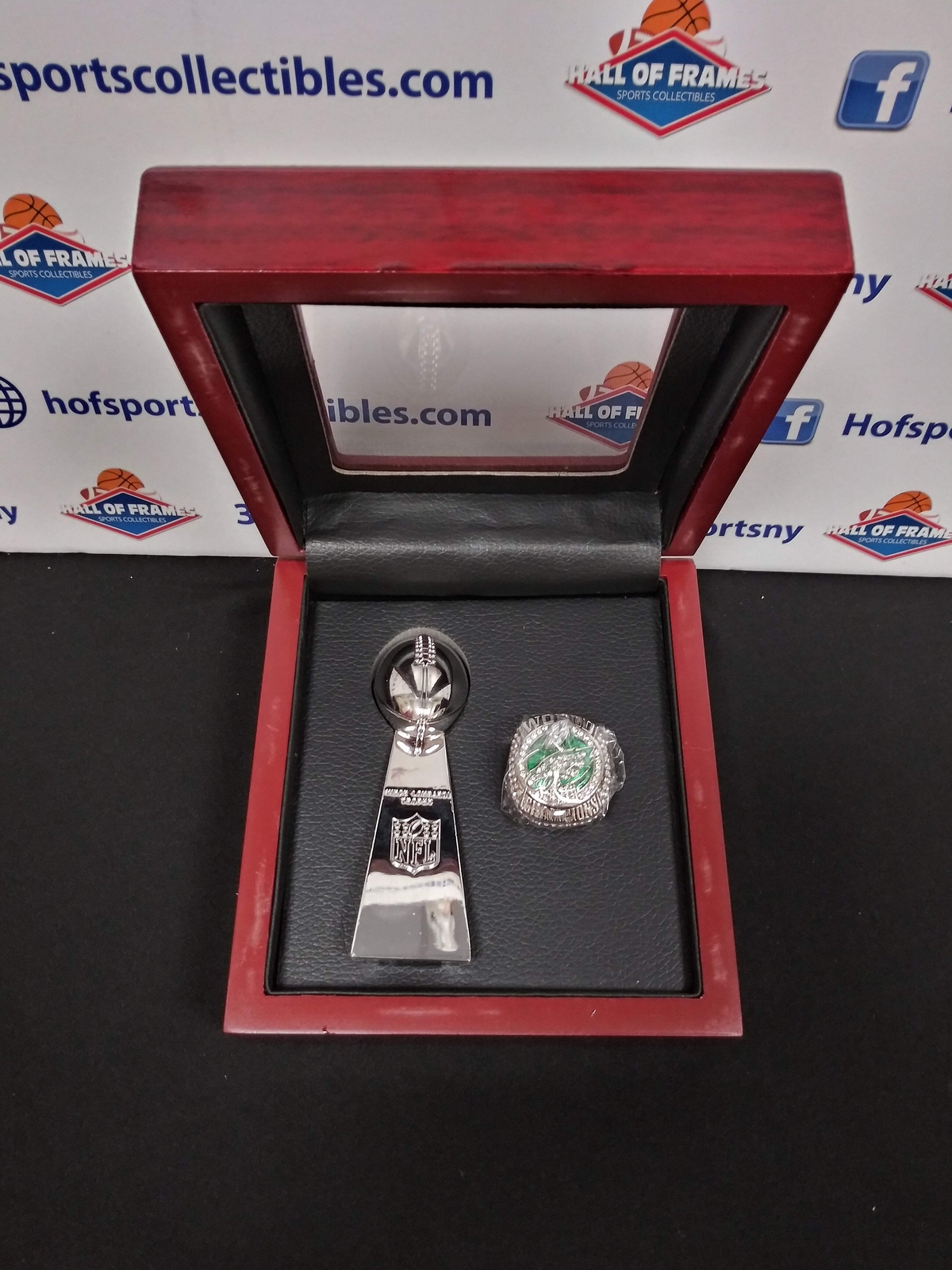 Philadelphia Eagles Championship Ring & Trophy Set with Display Box