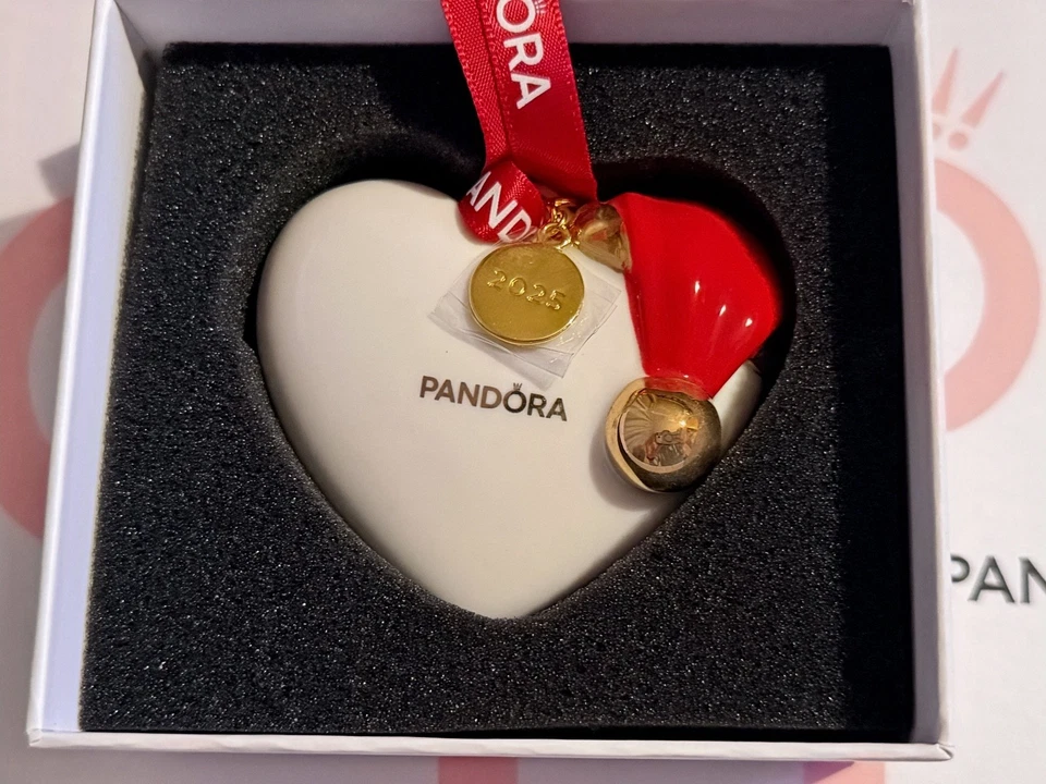 Pandora Corazón Blanco Con Sombrero Rojo Papá Noel Árbol de Navidad Adorno 2025 🎄 Foto 3 de 3