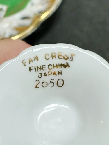 Vtg Fan Crest Fine China Gold Tone Edges MAPLE LEAVES #2650 Cup/Saucer Set - Picture 16 of 18