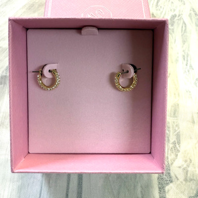 Swarovski Dextera hoop earrings Pavé, Mini, White, Gold-tone plated 5734275