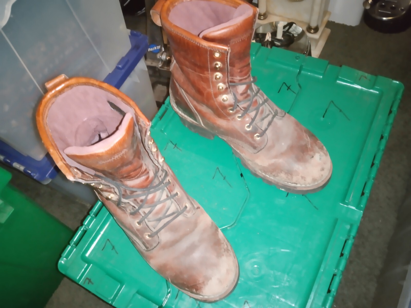 Chippewa Waterproof Brown Leather Logger Boots 73061  Mens Size 9 US  THINSULATE