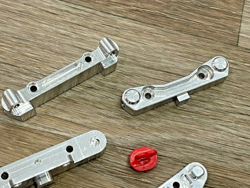 Arrma 1/7 Notorious 6s BXL Aluminum Front and Rear Suspension Arm Mount Silver - Picture 2 of 3