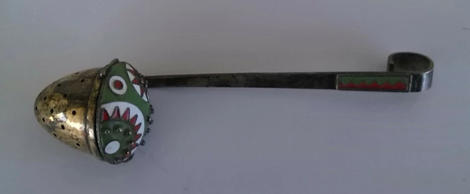 Tetera vintage de plato de plata Foto 2 de 3