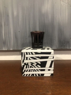 LAMPE BERGER PARIS, EN CÉRAMIQUE NOIRE ET BLANCHE " PIERRE CAZENOVE " - Photo 1/4