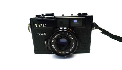 Vivitar 35EE analoge Kompaktsucherkamera 35 mm 38 mm F/2.8 Objektiv mit Trageriemen/Tasche