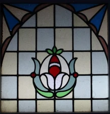 PRETTY ABSTRACT MIDSIZE OLD ENGLISH LEADED STAINED GLASS WINDOW 25.25" X 25.5"