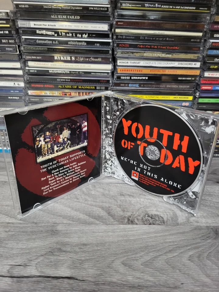 Revelation Records YOUTH OF TODAY We're Not In This Alone CD 1997 Straight Edge Foto 3 de 4