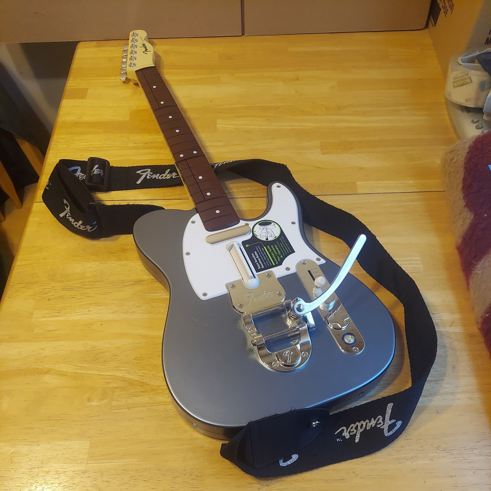 MAD CATZ Rock Band 3 FENDER WIRELESS TELECASTER PE GUITER CONTROLLER XBox 360 