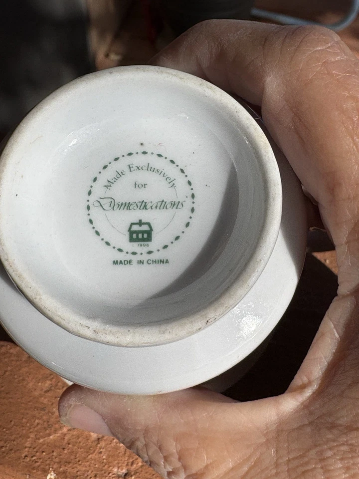 Flowers of the Month" footed cup Domestications, a tulip design of April. - Image 2 of 3