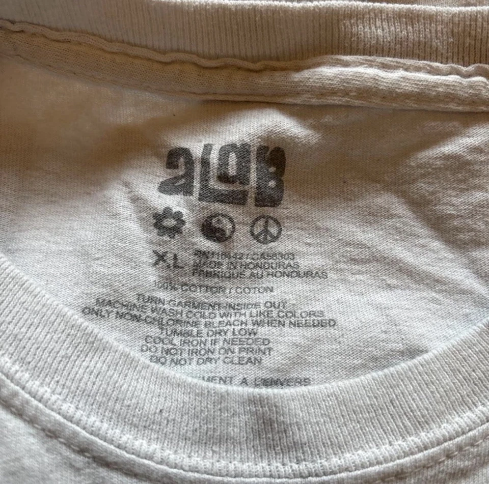 a|e|b XL White Cotton Graphic T-Shirt Short Sleeve Crew Neck Sad World Earth - Image 3 of 3