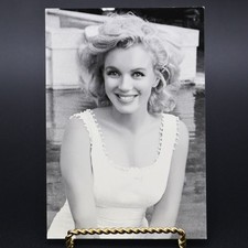Marilyn Monroe Postcard – 1950s Sam Shaw Photo Collectible - 2005 B/W Classico 