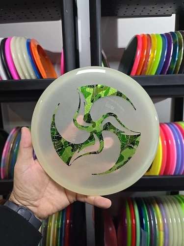 Discmania Huk Lab Glow C-Line P3X White 176g Disc Golf Putter Trifly 