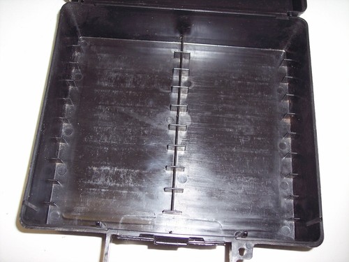 BLACK HARD PLASTIC STORAGE CASE FOR CASSETTE TAPES HOLDS 20 TAPES #8 - Picture 7 of 7