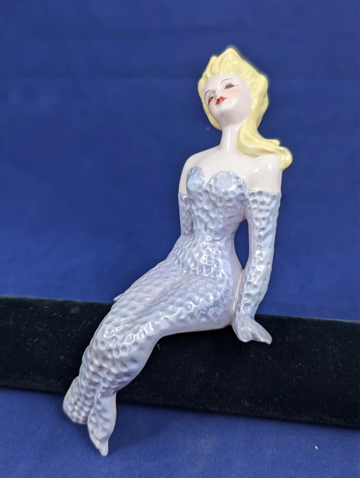 VESTIDO FLORENCE CERÁMICA MERRYMAID RUBIO GRIS SENTADO ASTILLADO EN NARIZ Foto 2 de 4