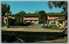 WILLIAMS COURT - AAA Motel, Montana, Postcard TS-49A