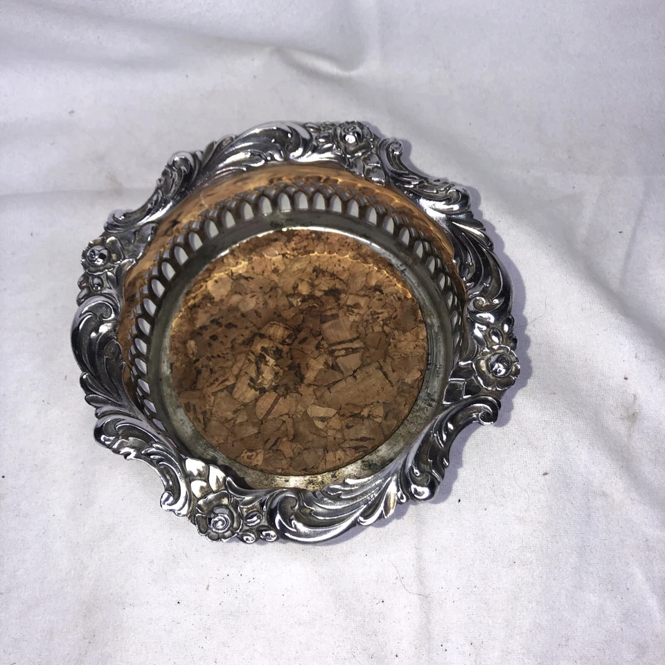 BOTELLA DE VINO LUNT PLATEADA POSAVASOS ELOCUENCIA🌹ROSA🌹 FLORAL 5,5" con INSERTO DE CORCHO Foto 3 de 4