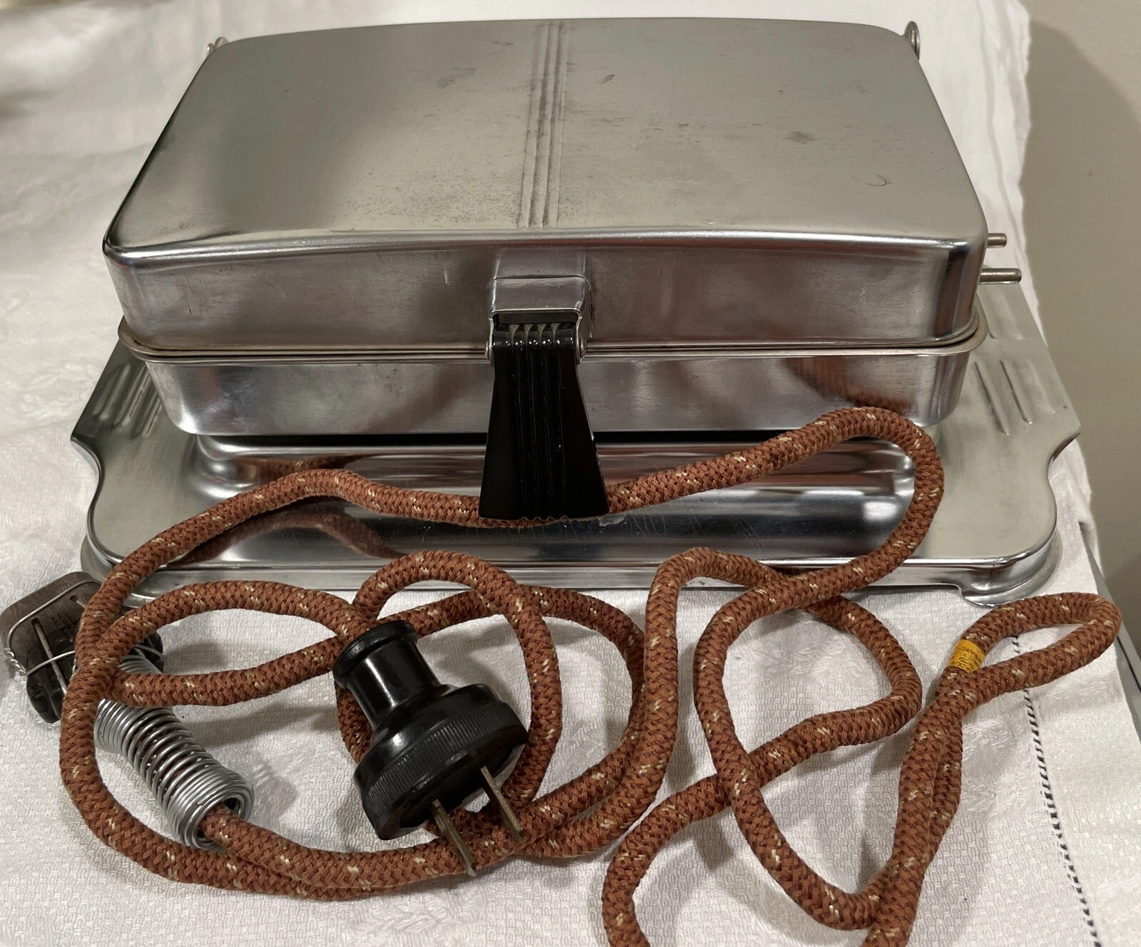 V Nelson Machine MFG Co. Sandwich Toaster w Cord USA UNTESTED "Orig Panini"